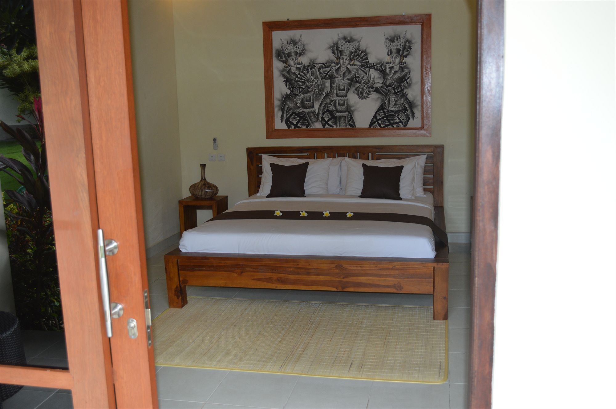 Ocean Sun Dive Resort Tulamben Eksteriør billede