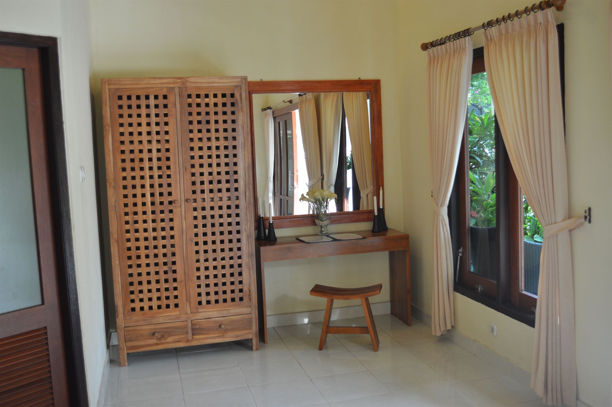 Ocean Sun Dive Resort Tulamben Eksteriør billede